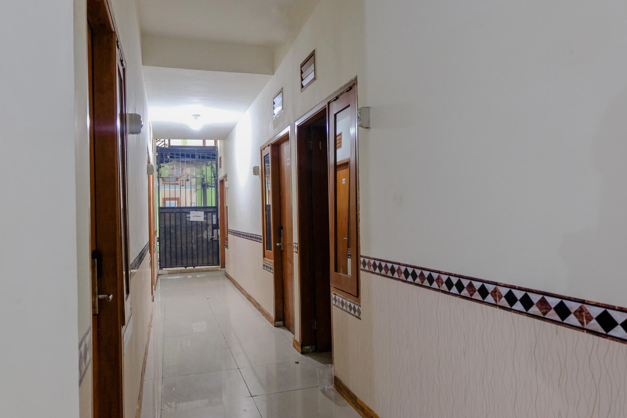 OYO 1293 Dei Residence Arjosari Malang Exterior foto